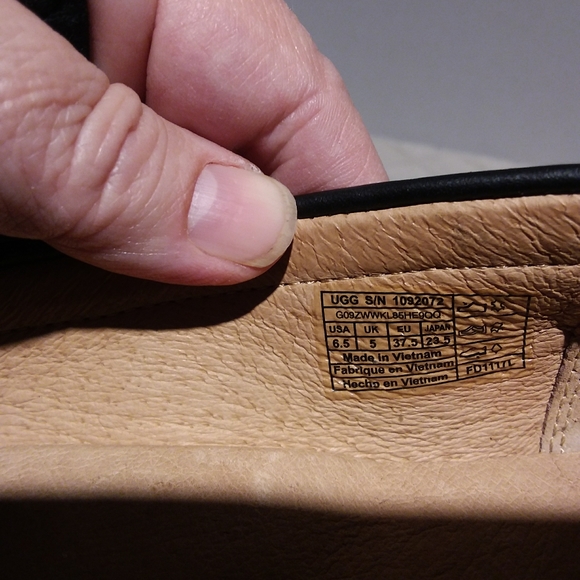 🌟Host pick💖 UGG Clair driving moc-EUC - Picture 8 of 9